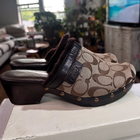 Coach Brown Mules with Iconic Monogram - Picture 1 of 8